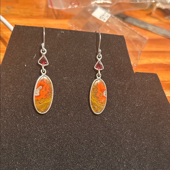 Elegant Graveyard Point Plume Agate: Dangle Earrings - Picture 2 of 4